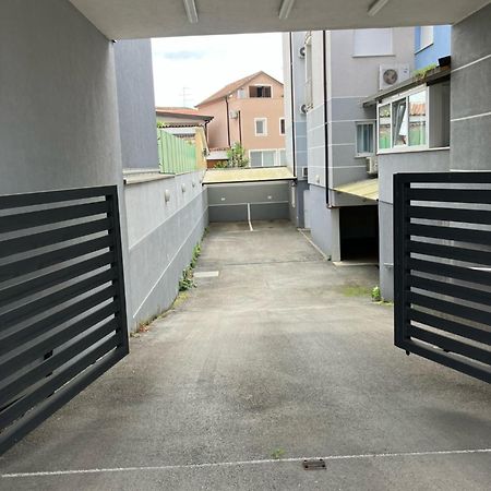 Apartment Capriati With Parking Garage Умаг Экстерьер фото